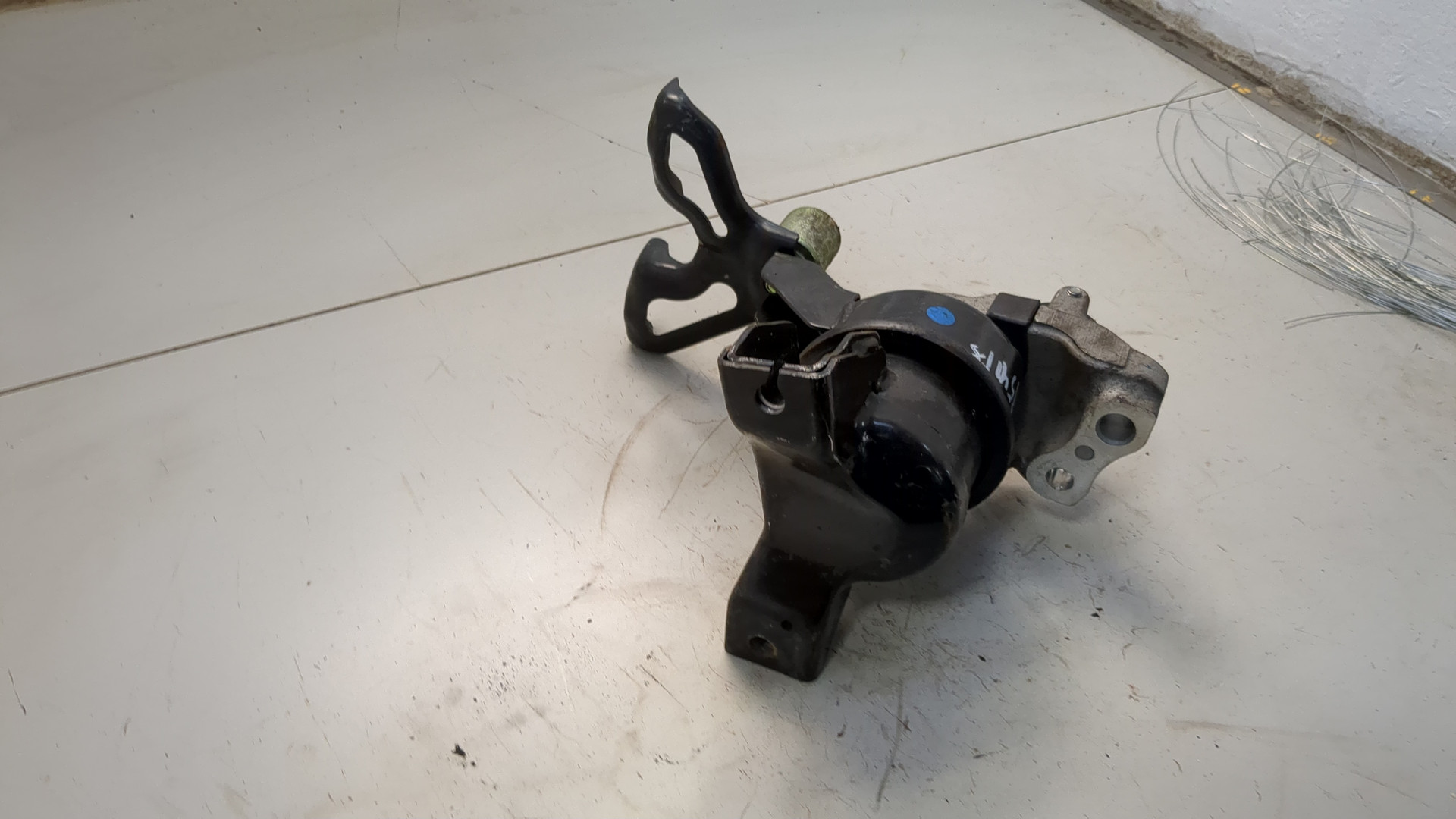 Опора двигателя