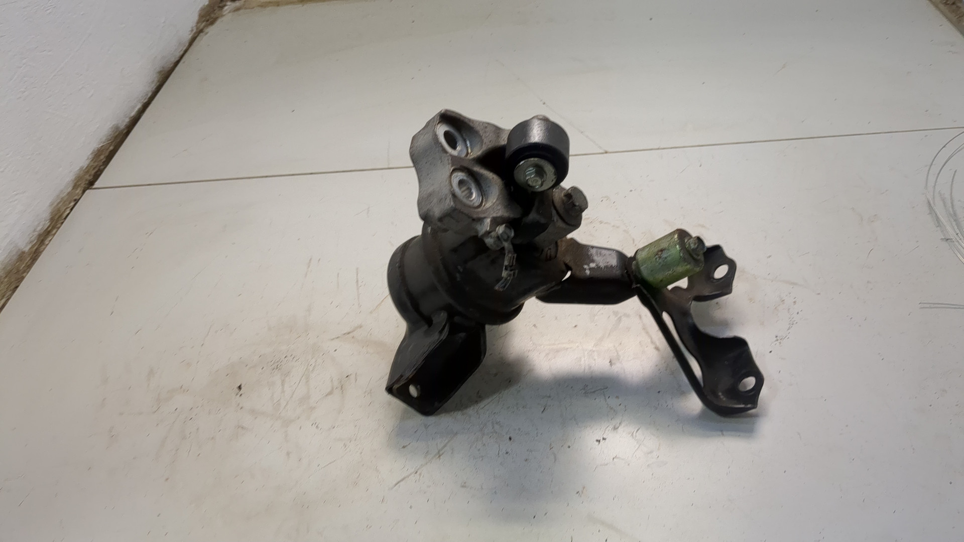 Опора двигателя