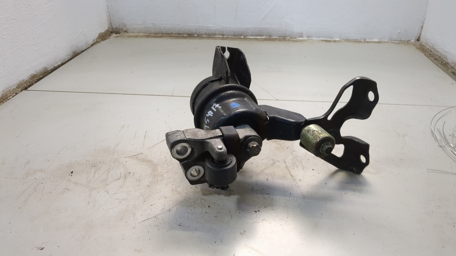 Опора двигателя