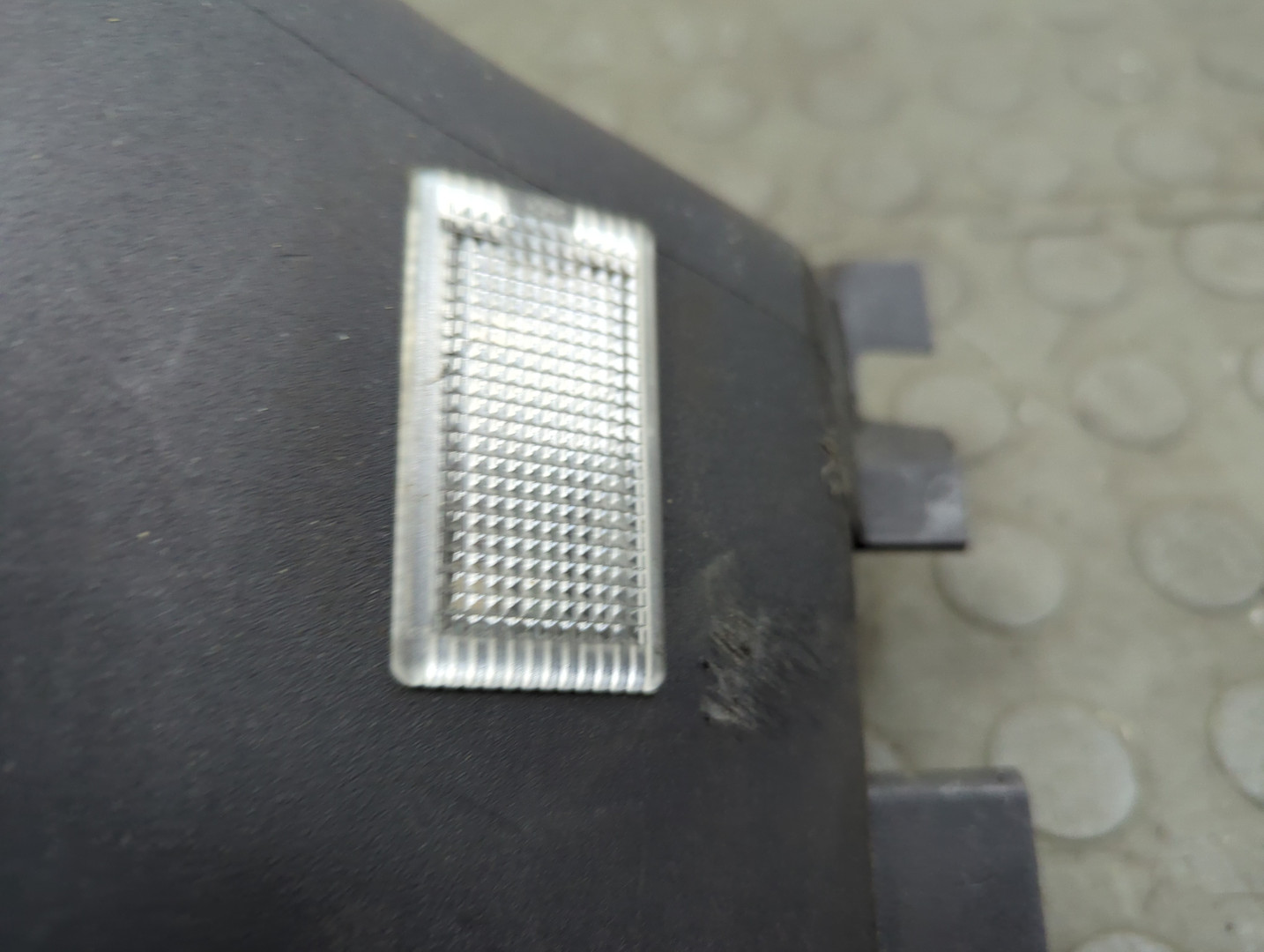 Обшивка багажника