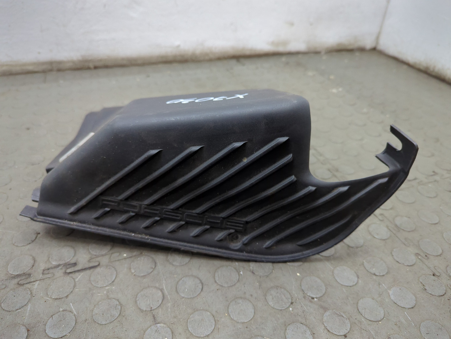 Обшивка багажника