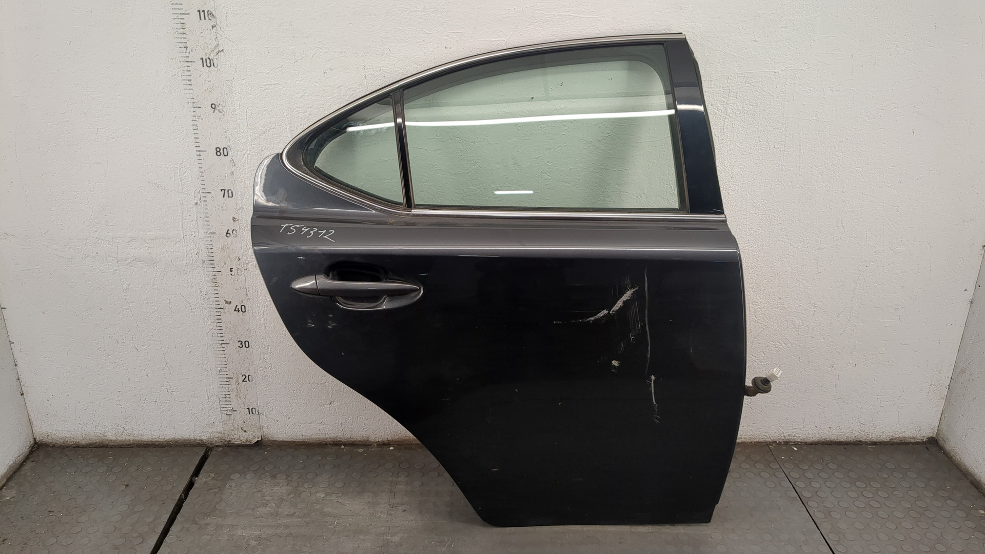 Дверь задняя правая