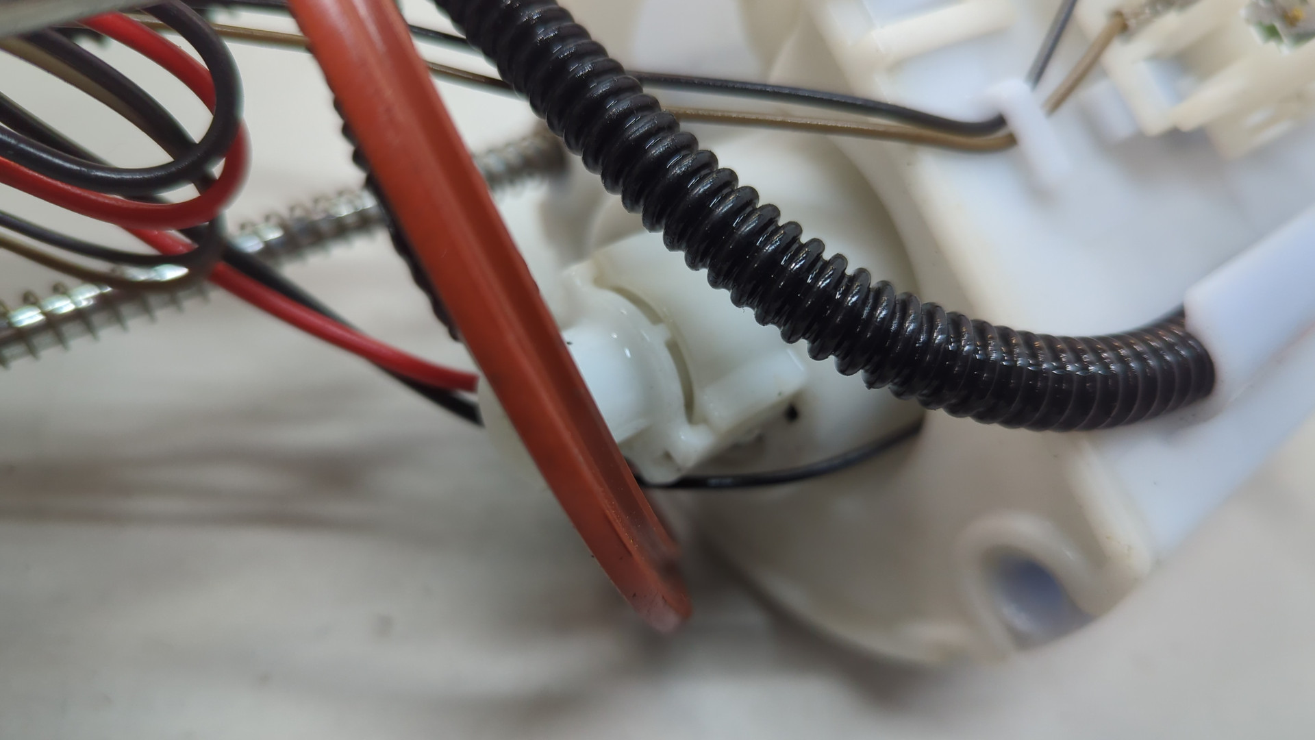 Насос топливный электрический