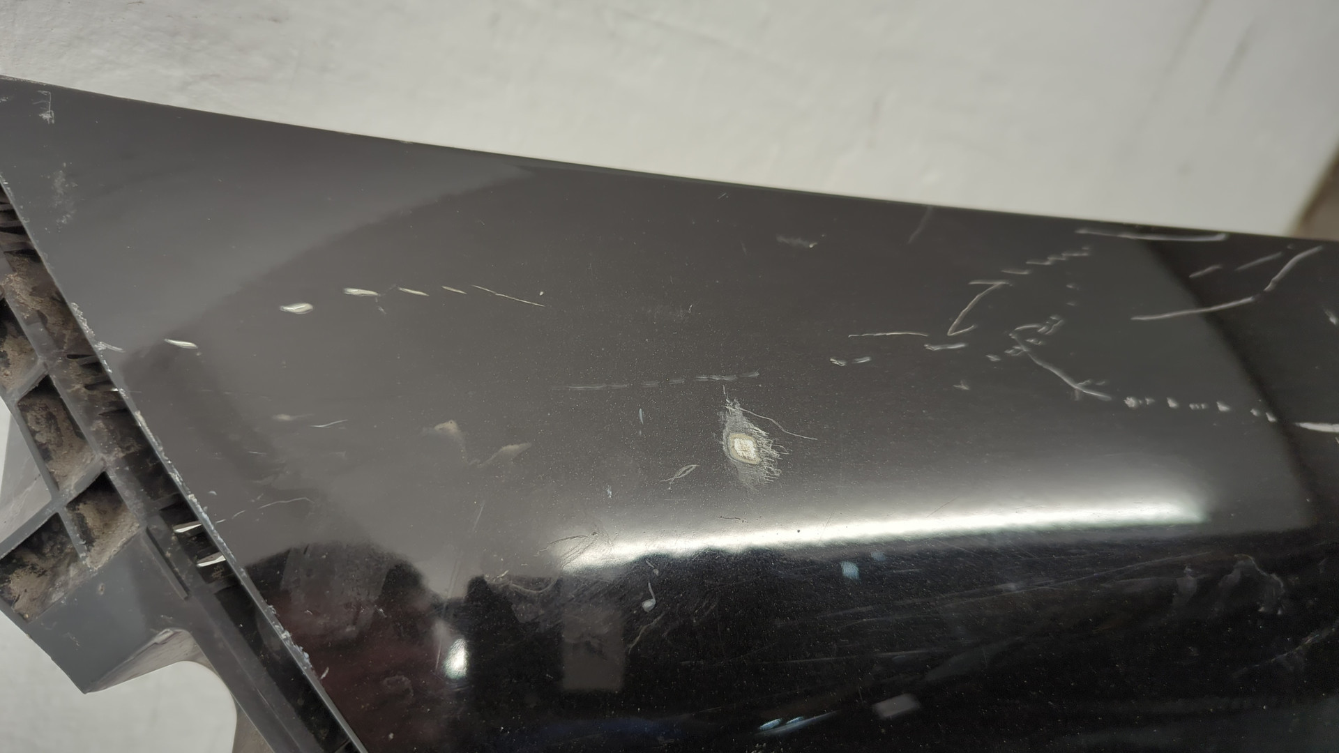 Крыло переднее левое