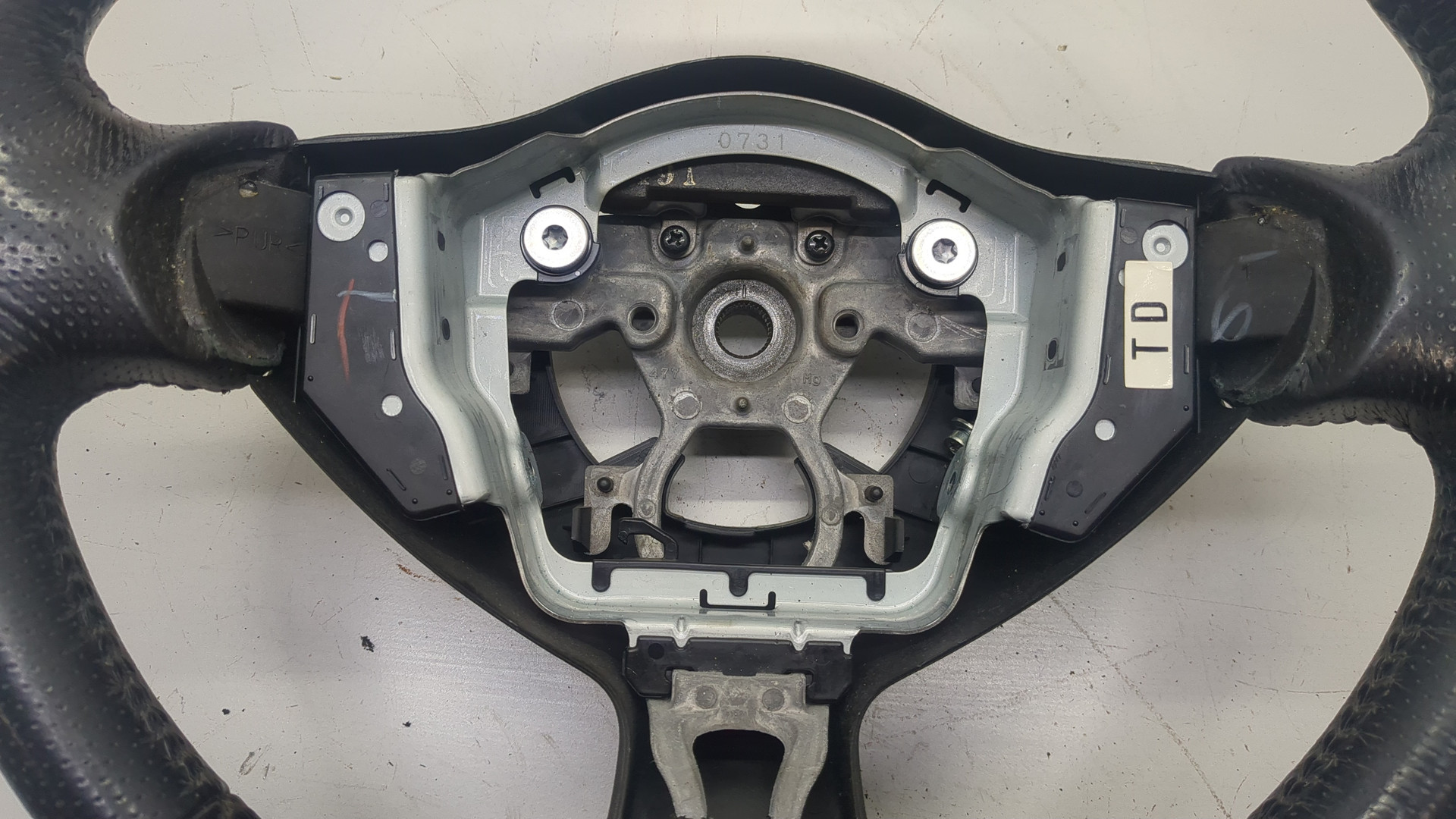 Рулевое колесо (руль)