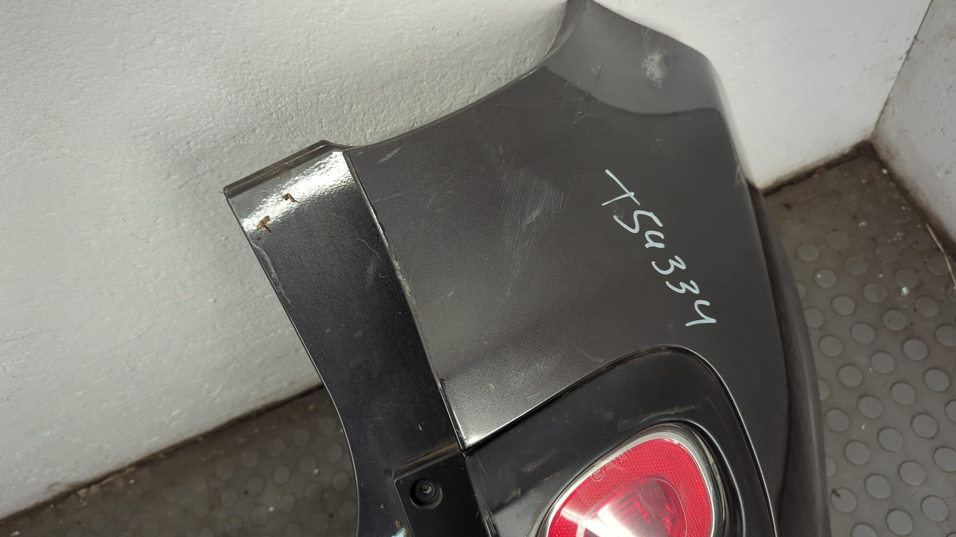 Бампер задний