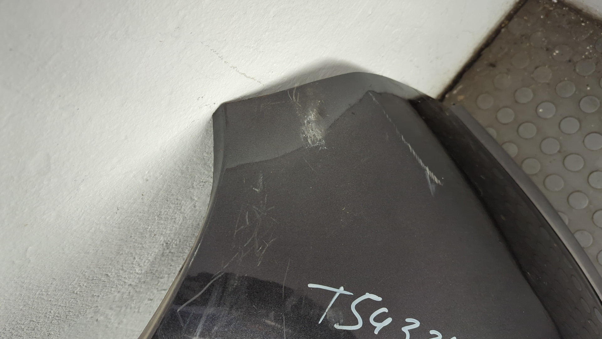 Бампер задний