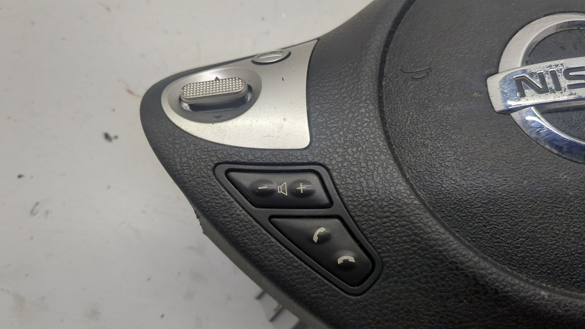 Подушка безопасности в рулевое колесо