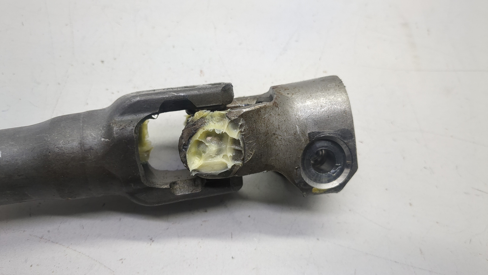 Кардан рулевой