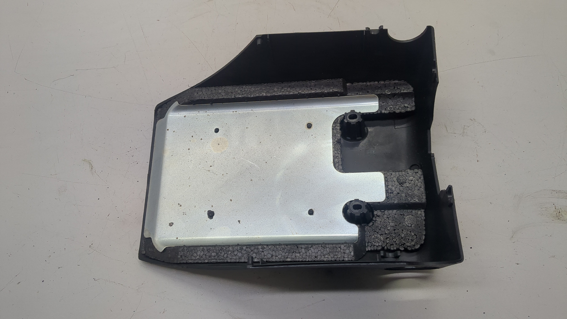 Кожух рулевой колонки