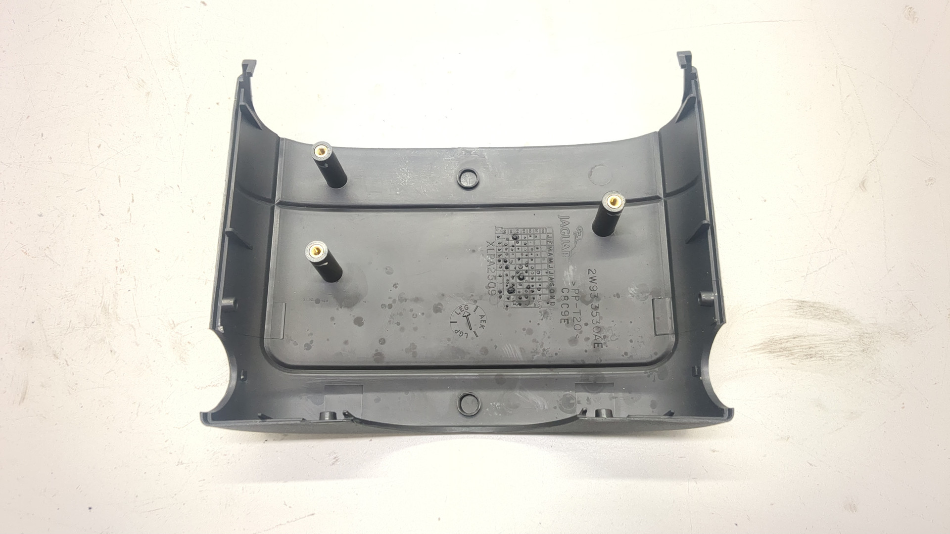 Кожух рулевой колонки