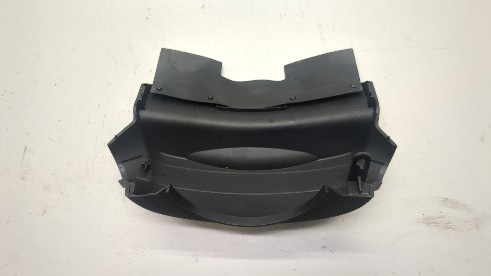 Кожух рулевой колонки