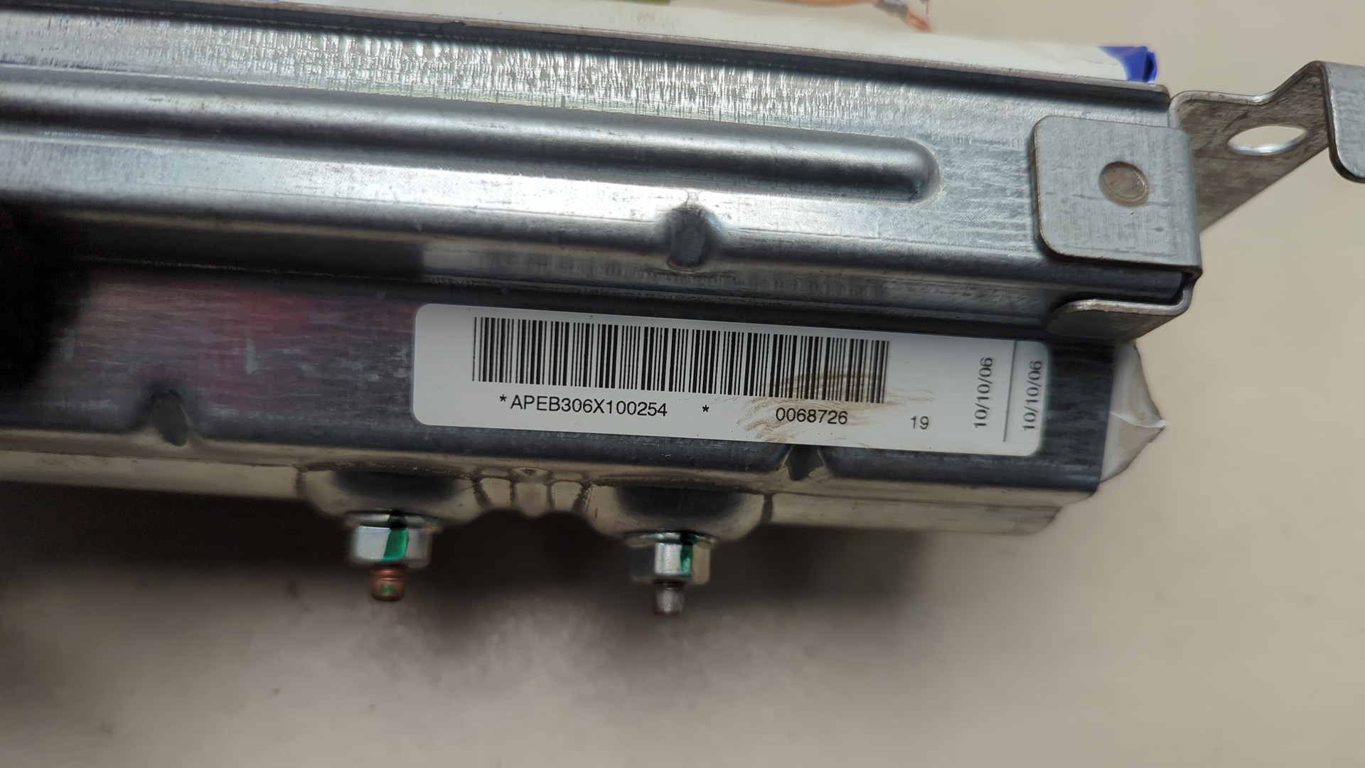 Подушка безопасности пассажирская (в торпедо)