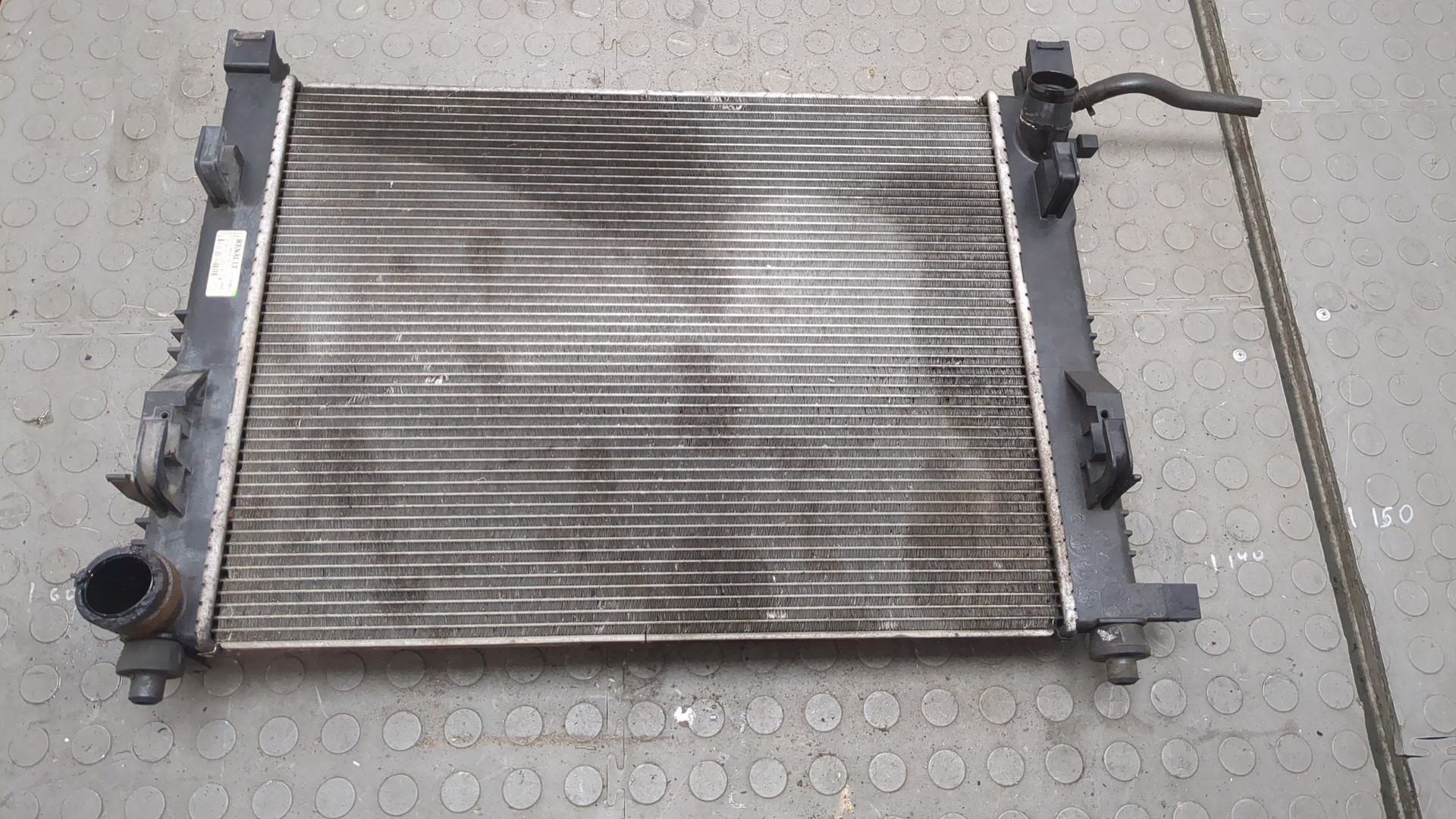 Радиатор охлаждения двигателя основной