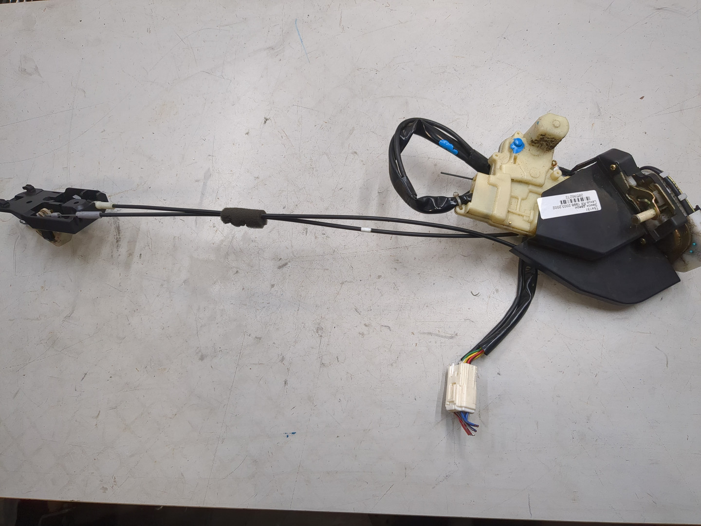 Замок двери задней правой