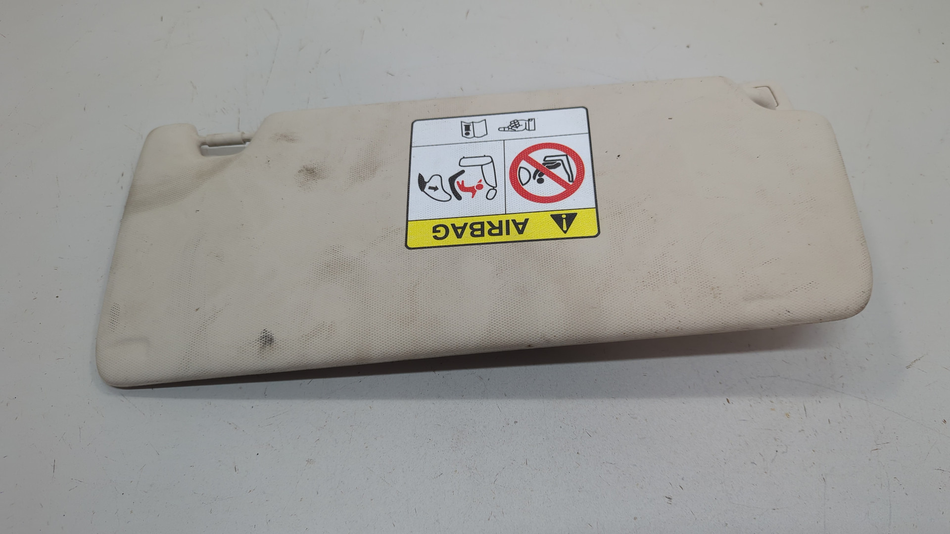 Козырек солнцезащитный