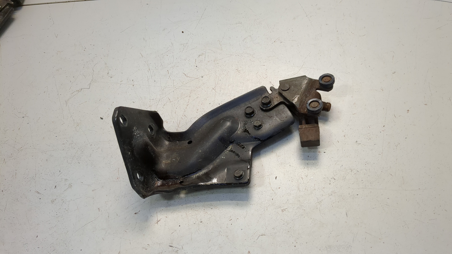 Механизм замка двери