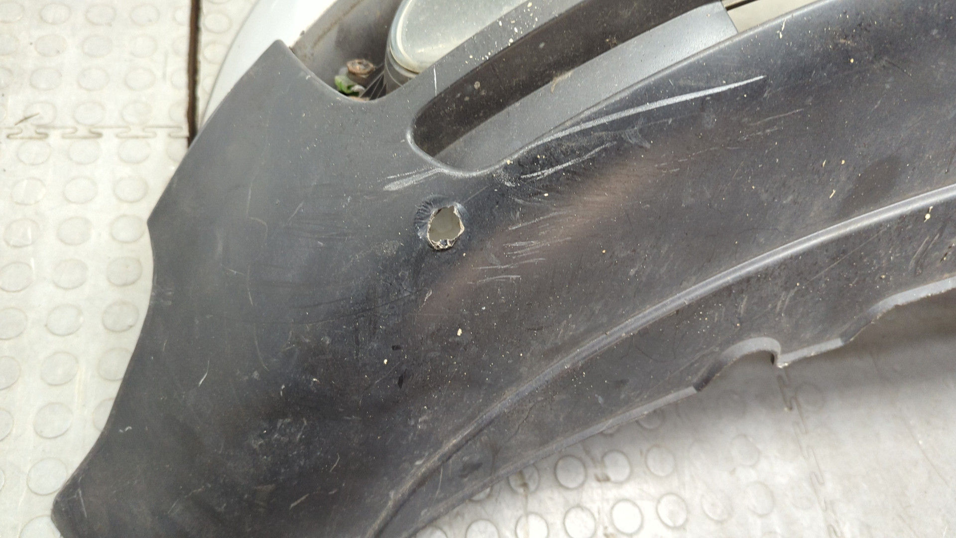 Бампер передний