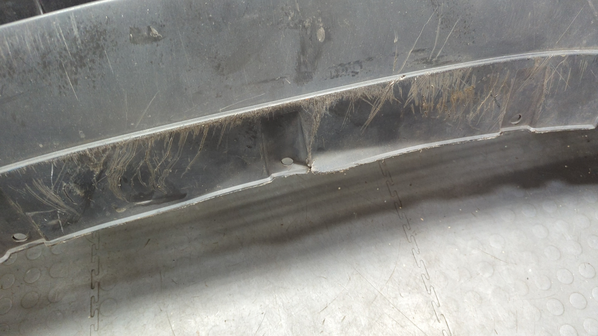 Бампер передний