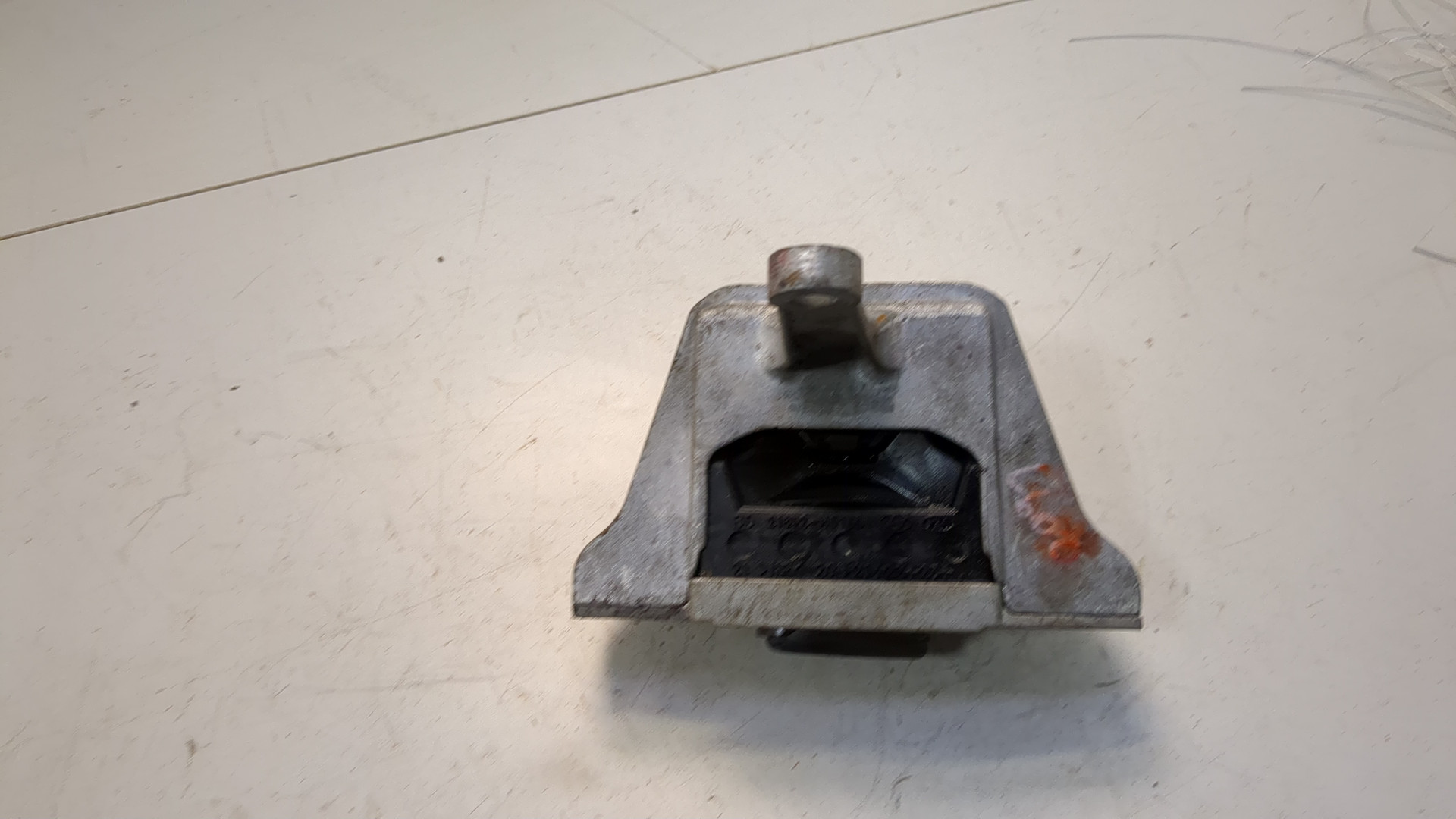 Опора двигателя