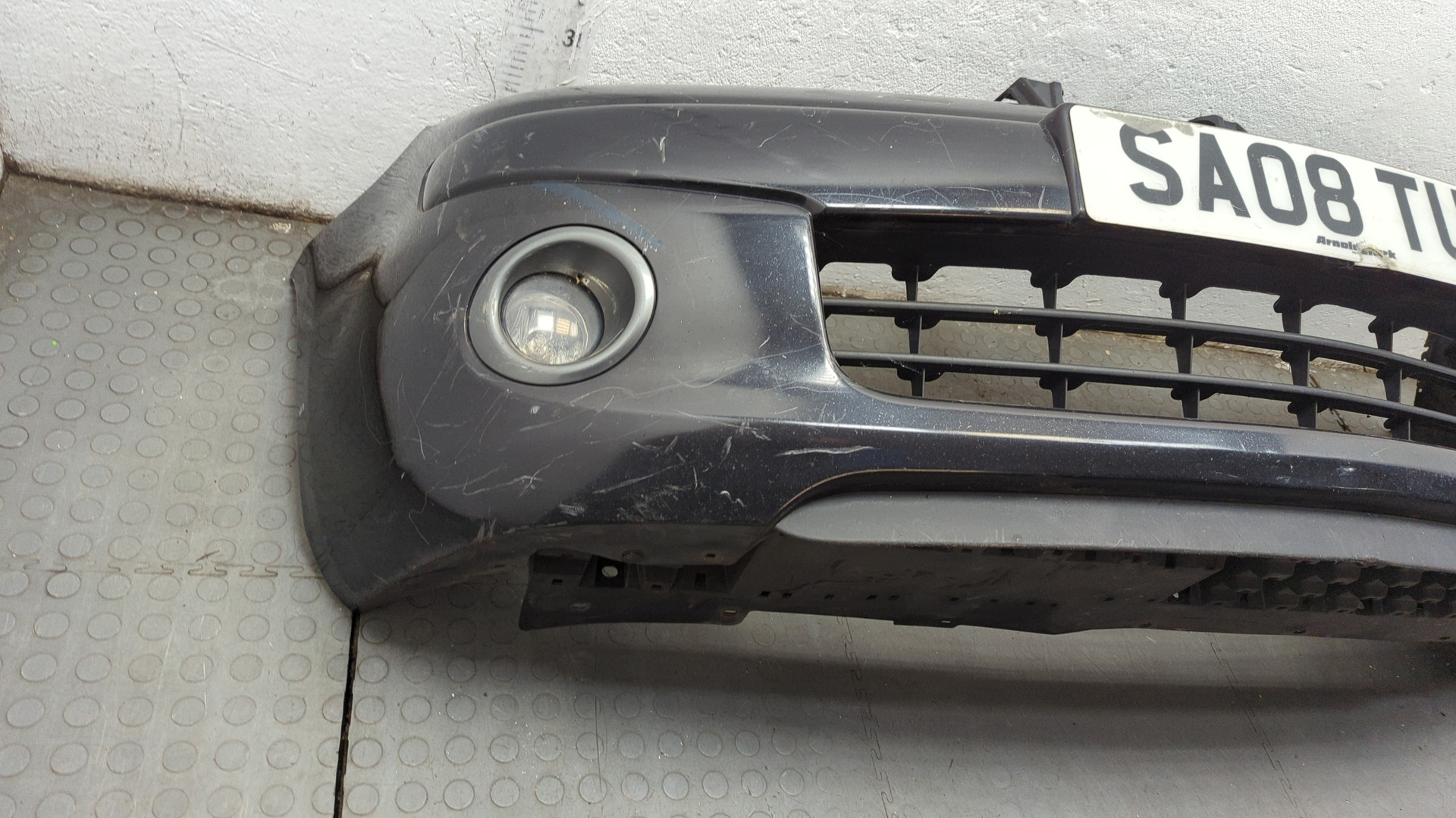 Бампер передний