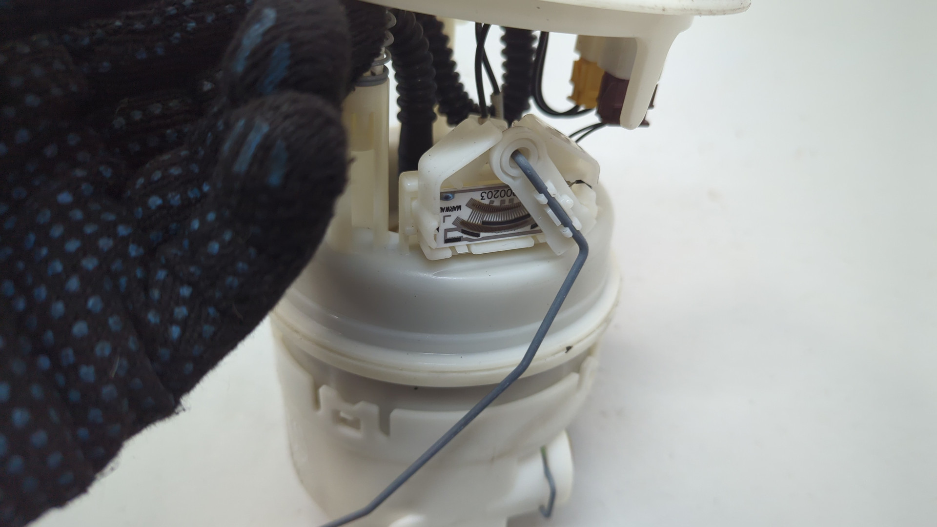 Насос топливный электрический