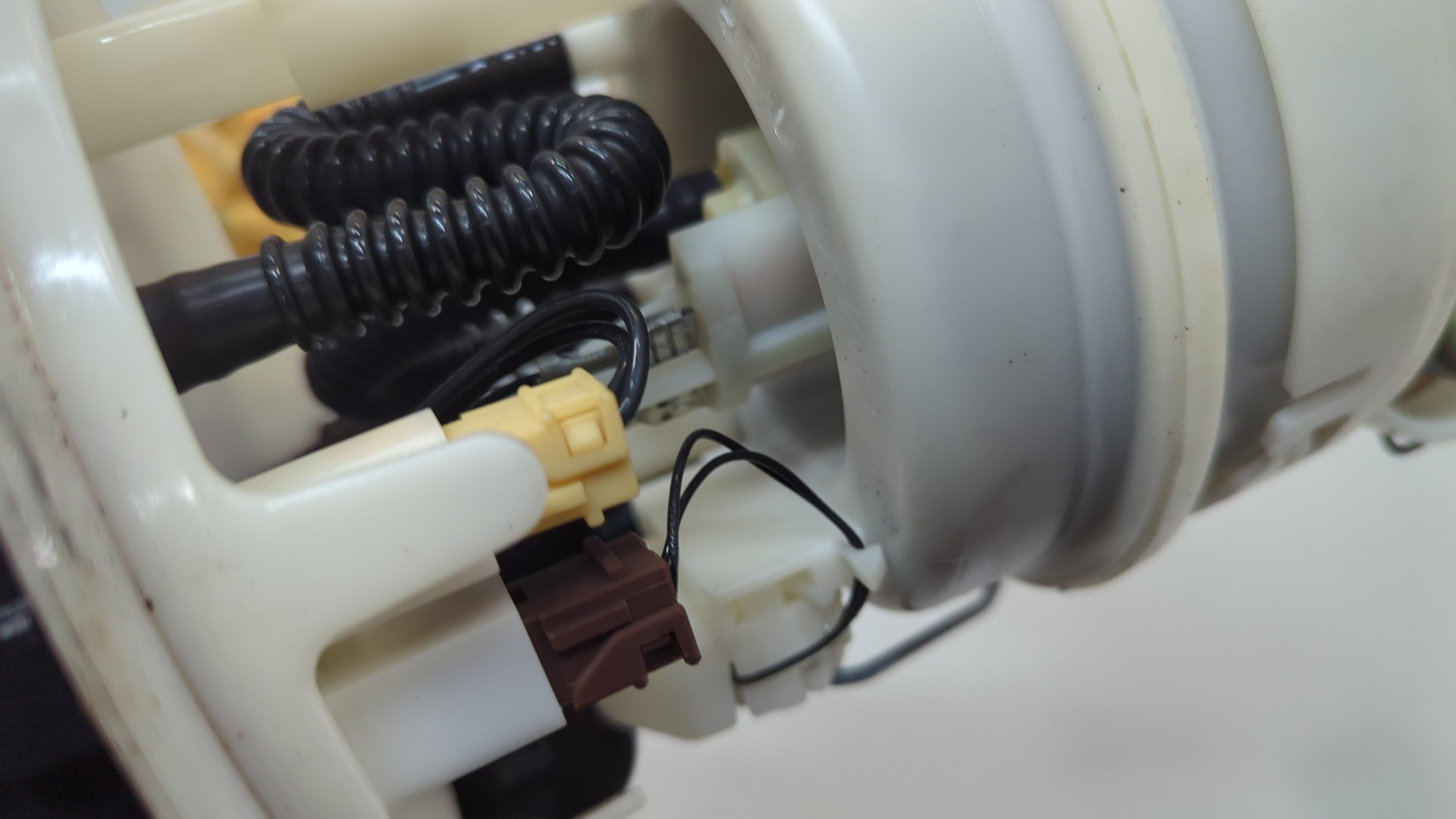 Насос топливный электрический