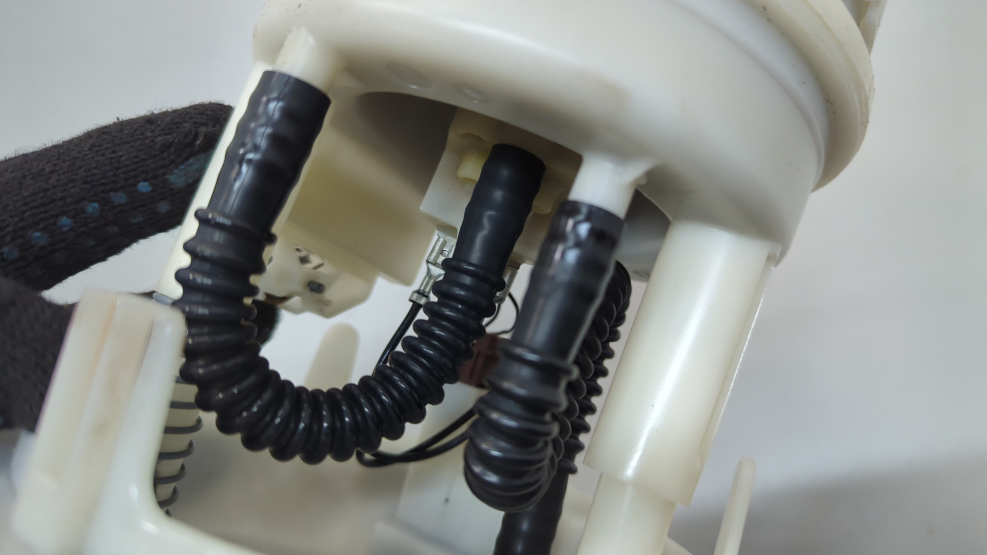 Насос топливный электрический