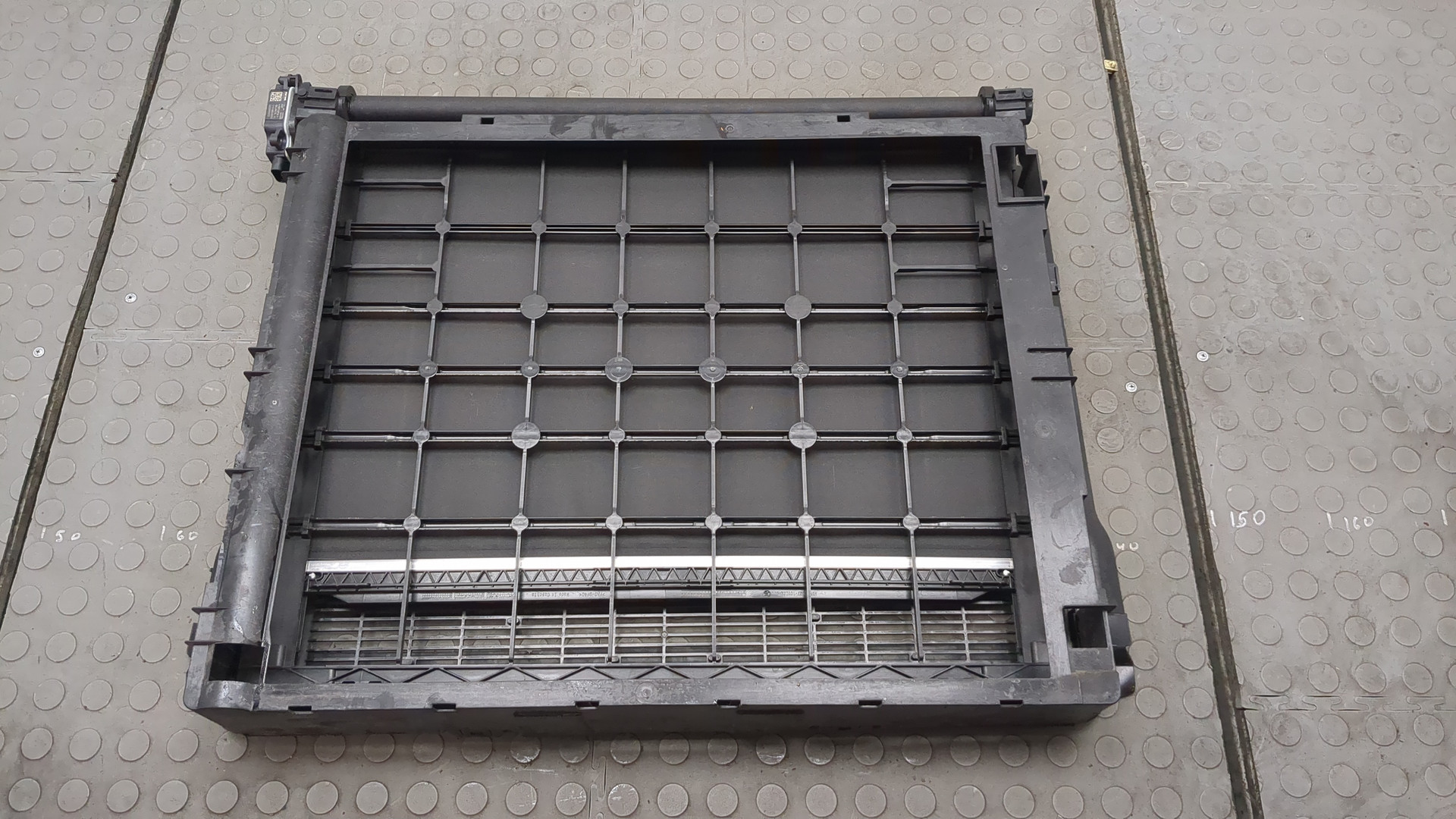 Жалюзи (воздуховод) бампера переднего