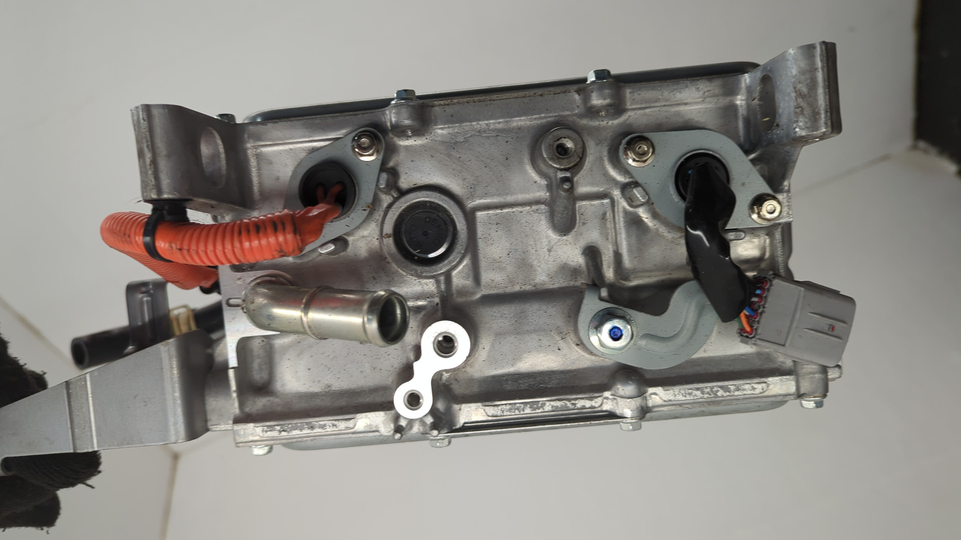 Преобразователь напряжения (адаптер)