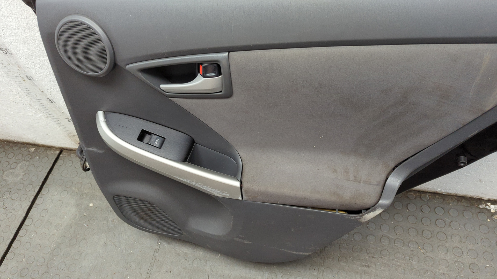 Дверь задняя правая