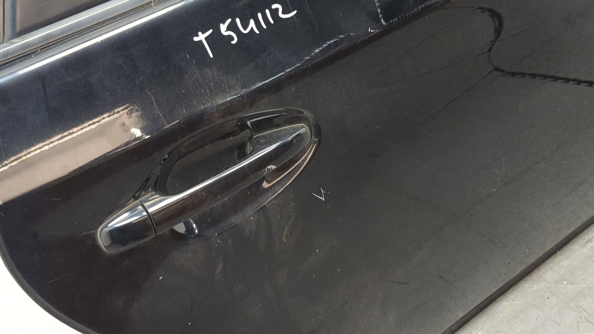 Дверь задняя правая