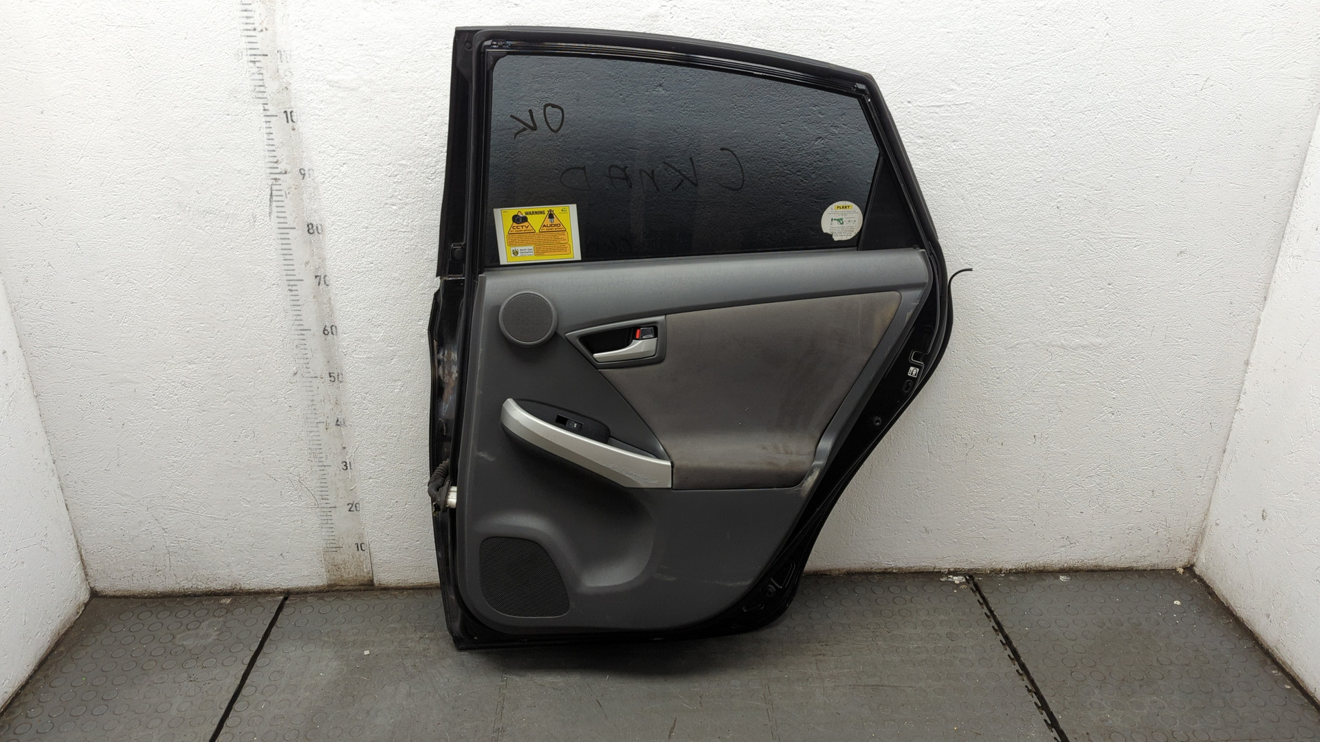 Дверь задняя правая