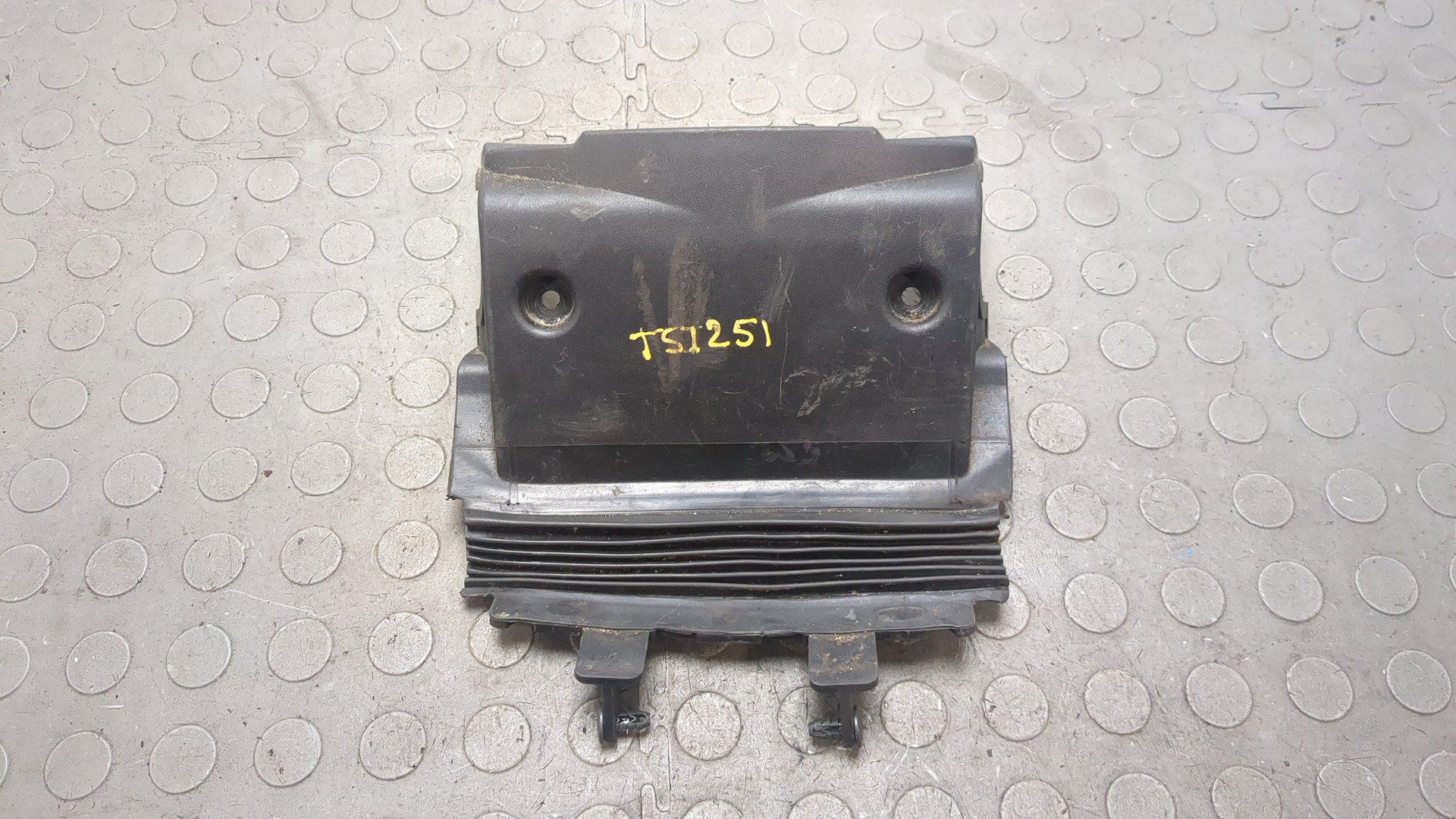 Кожух рулевой колонки