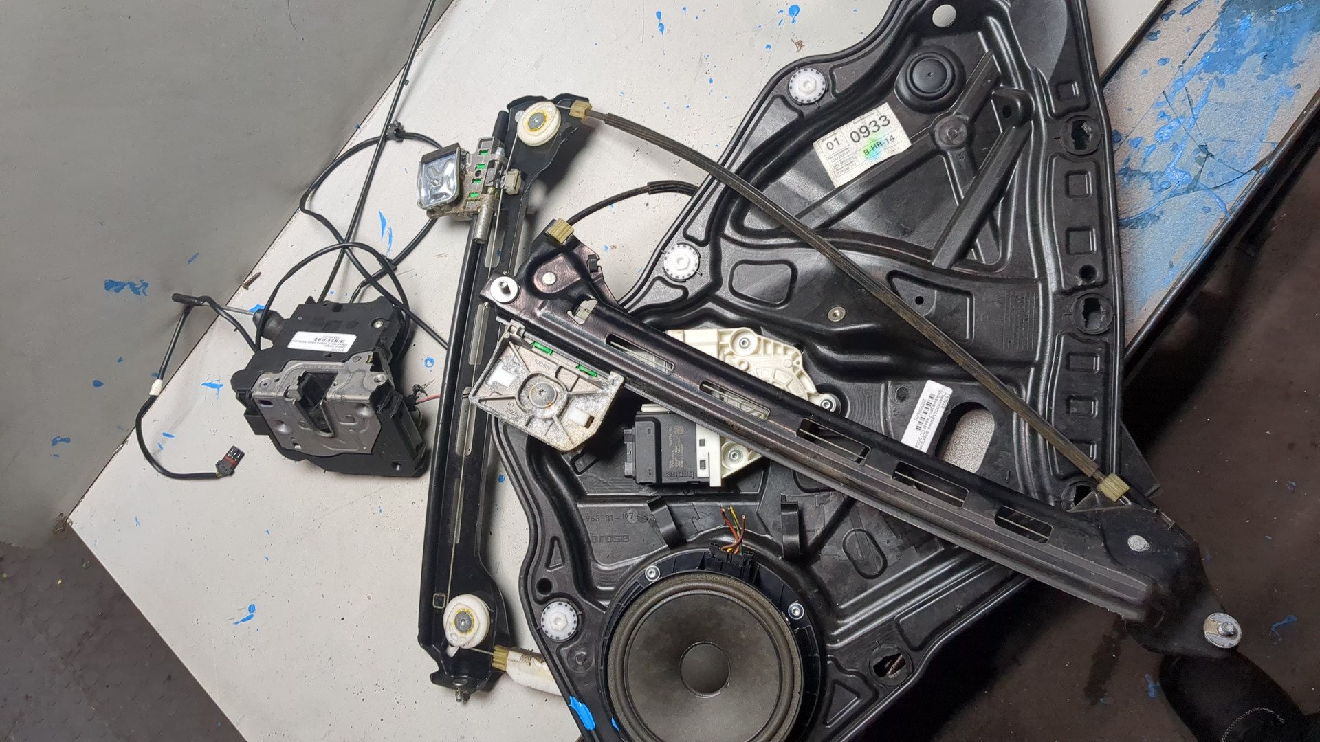 Стеклоподъемник электр. задний правый