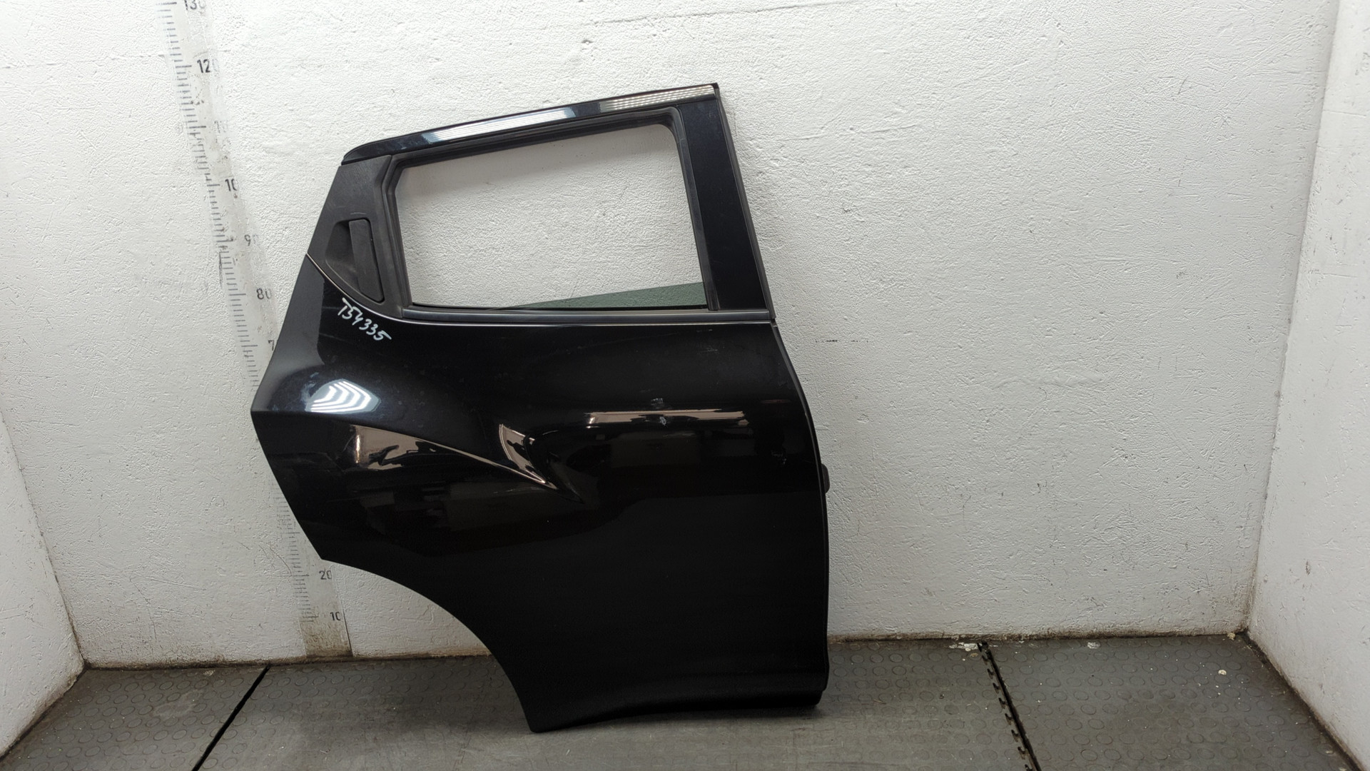 Дверь задняя правая