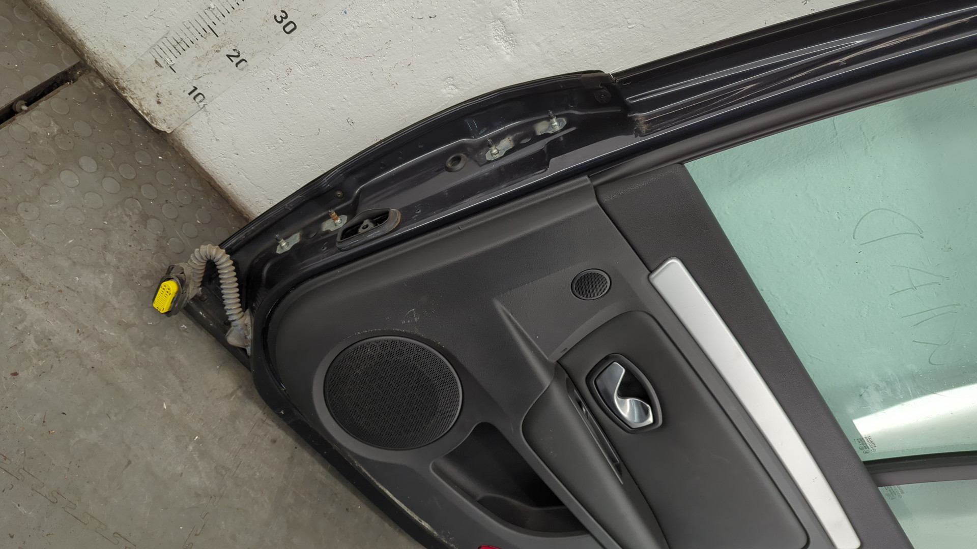 Дверь задняя правая