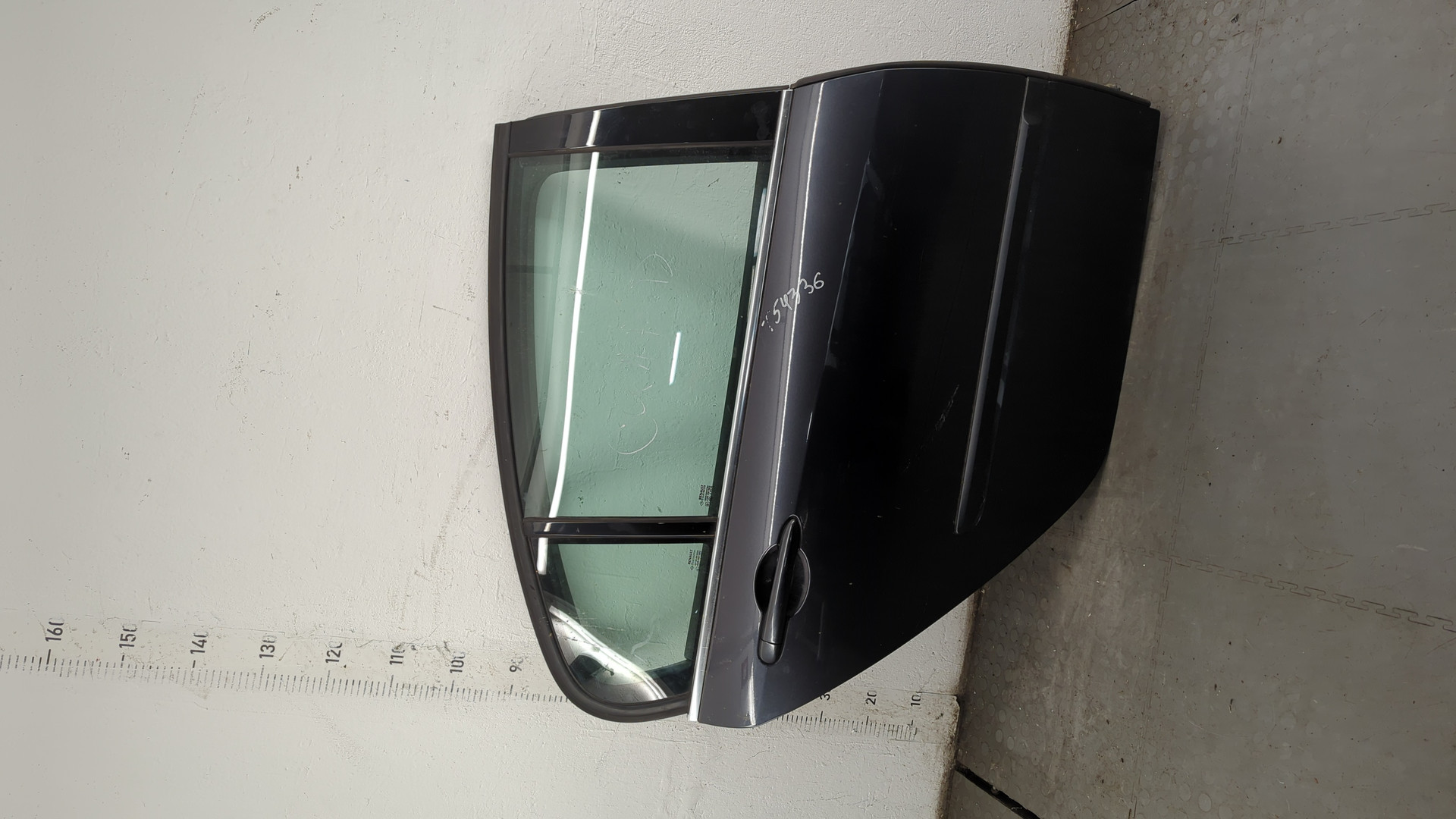 Дверь задняя правая