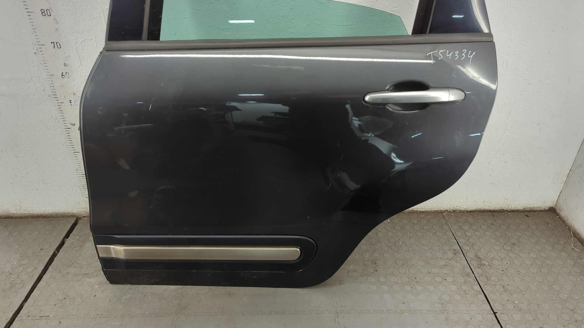 Дверь задняя левая