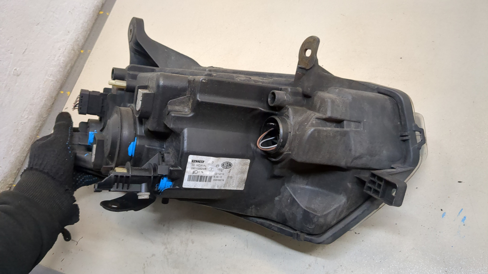 Фара правая