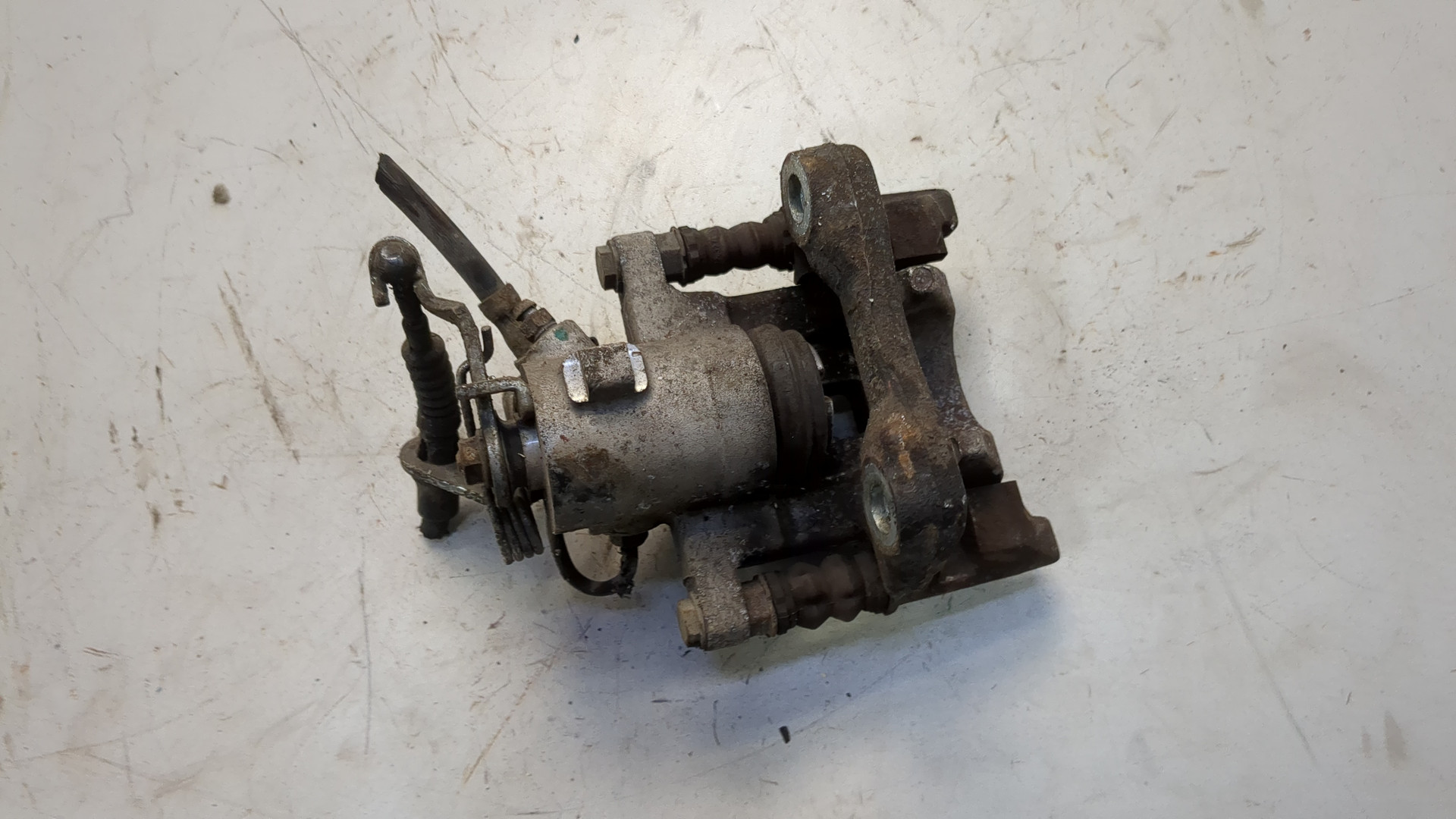 Суппорт задний правый