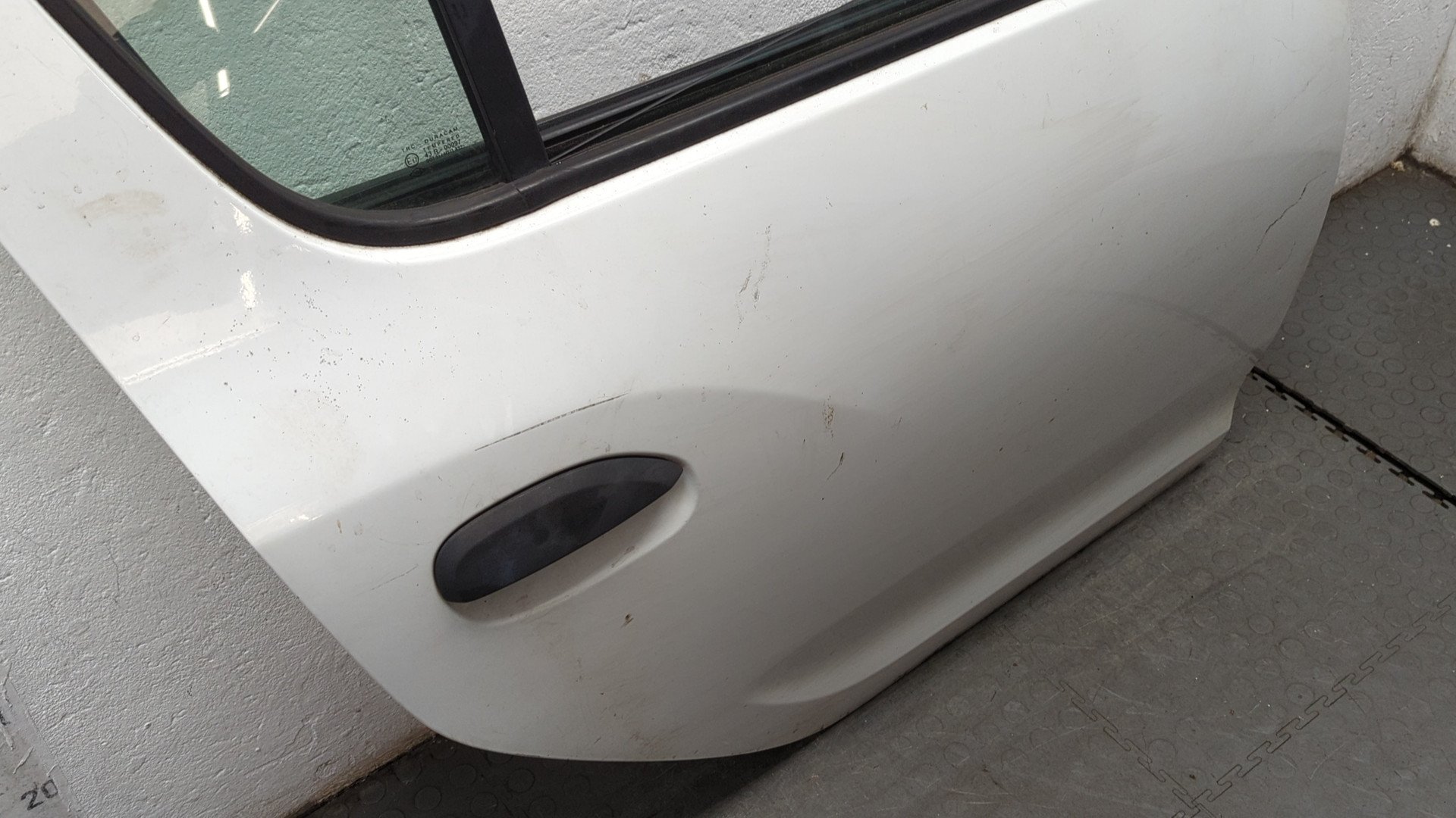 Дверь задняя правая