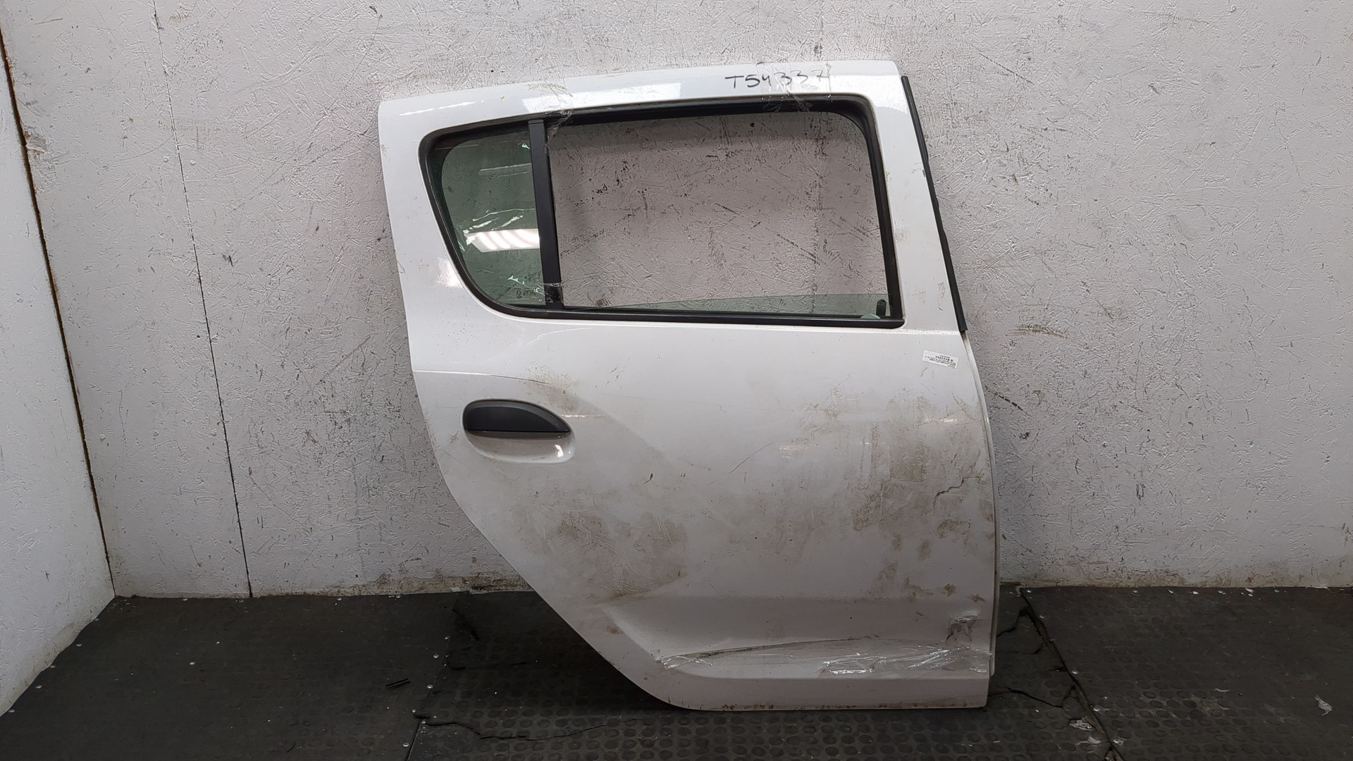 Дверь задняя правая