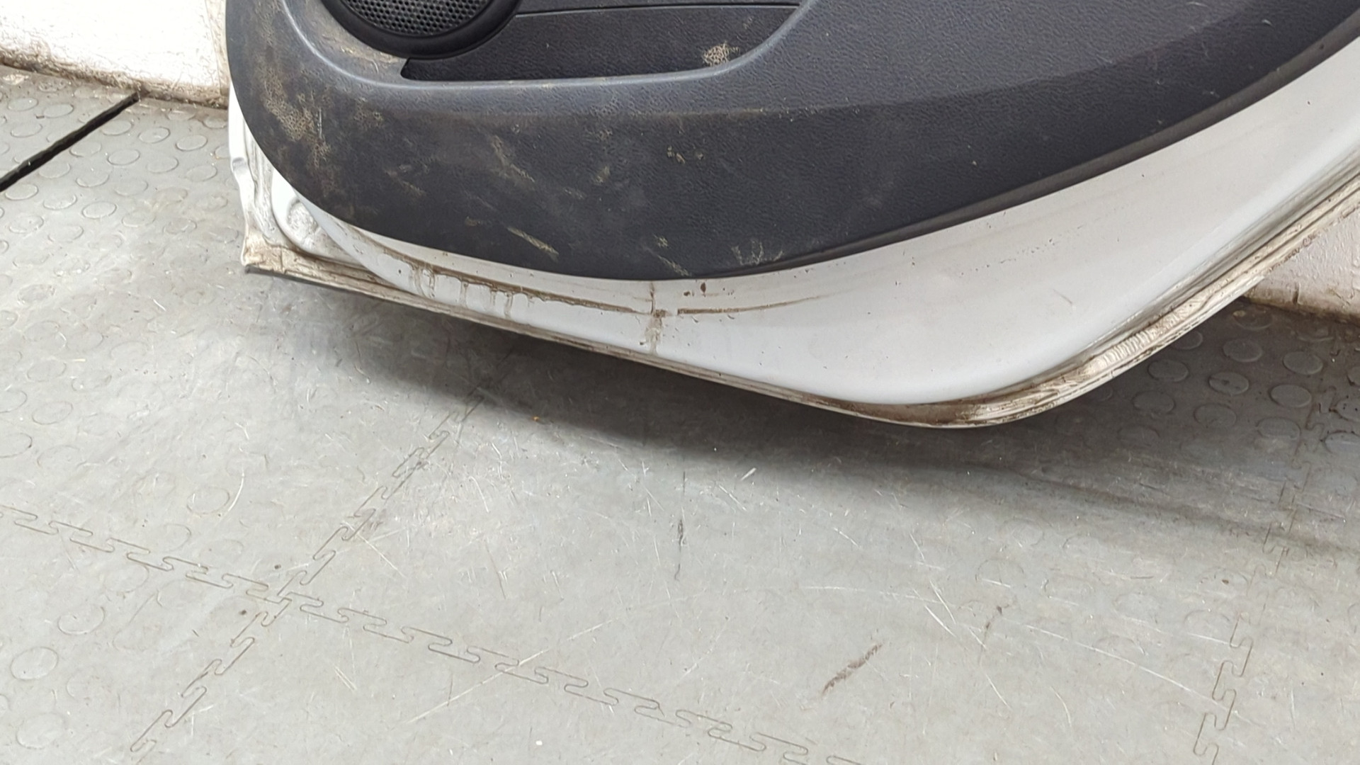 Дверь задняя правая