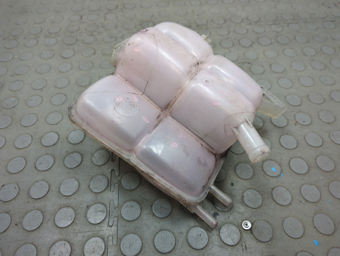 Бачок расширительный