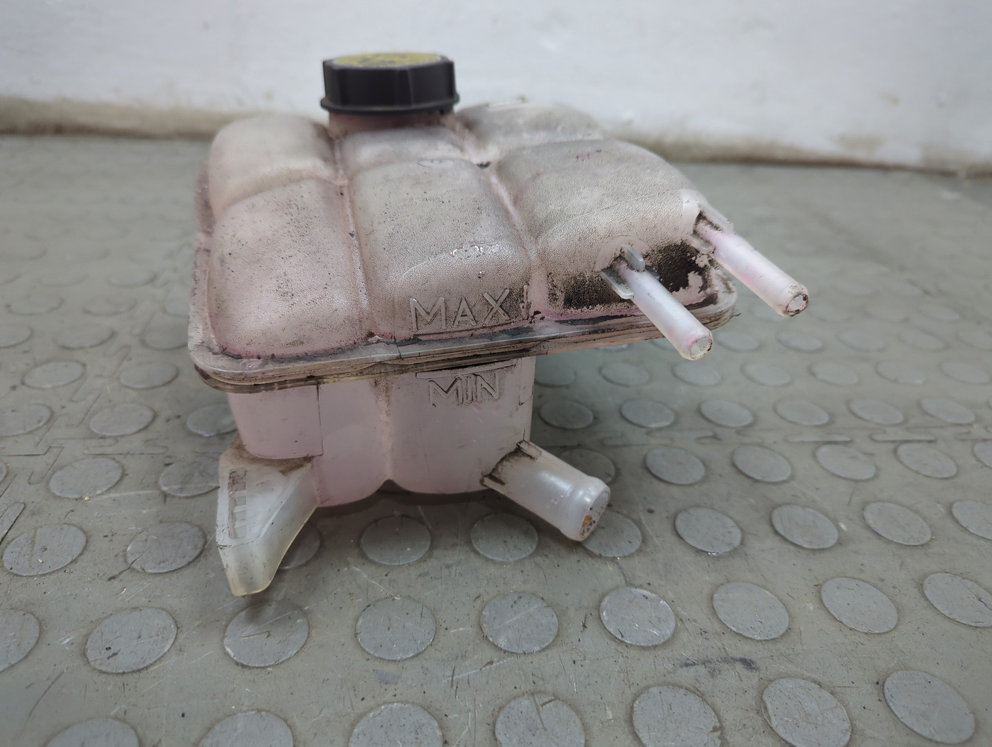 Бачок расширительный