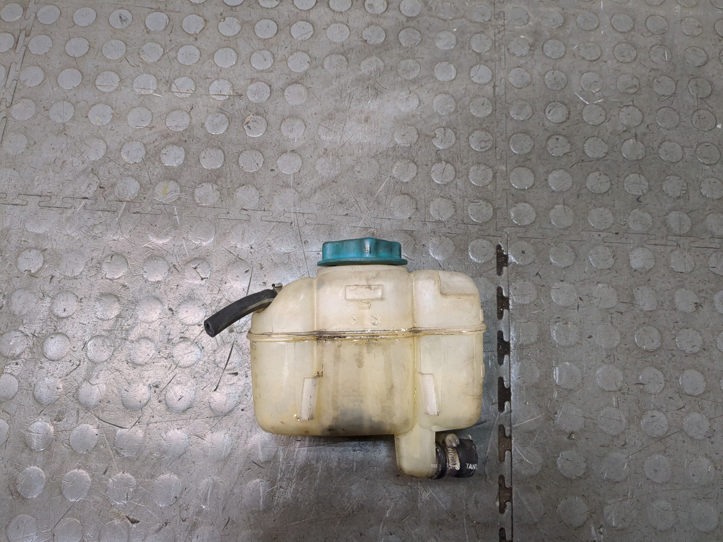 Бачок расширительный