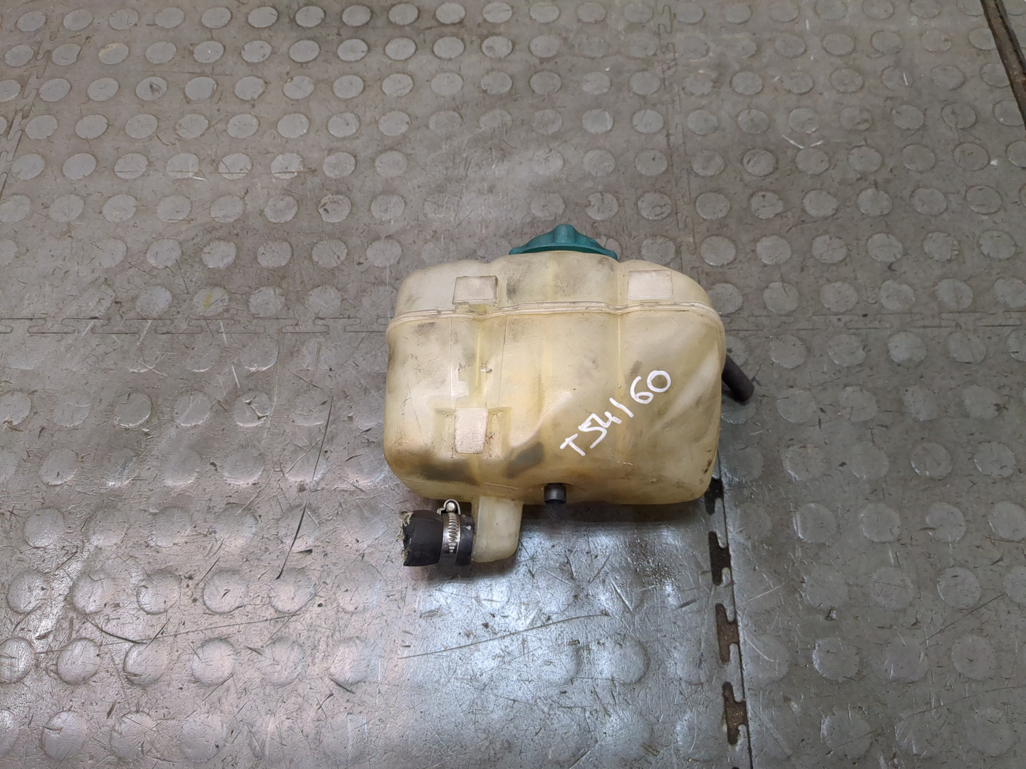 Бачок расширительный