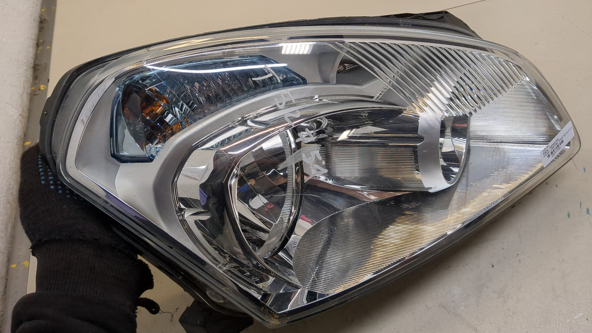 Фара правая