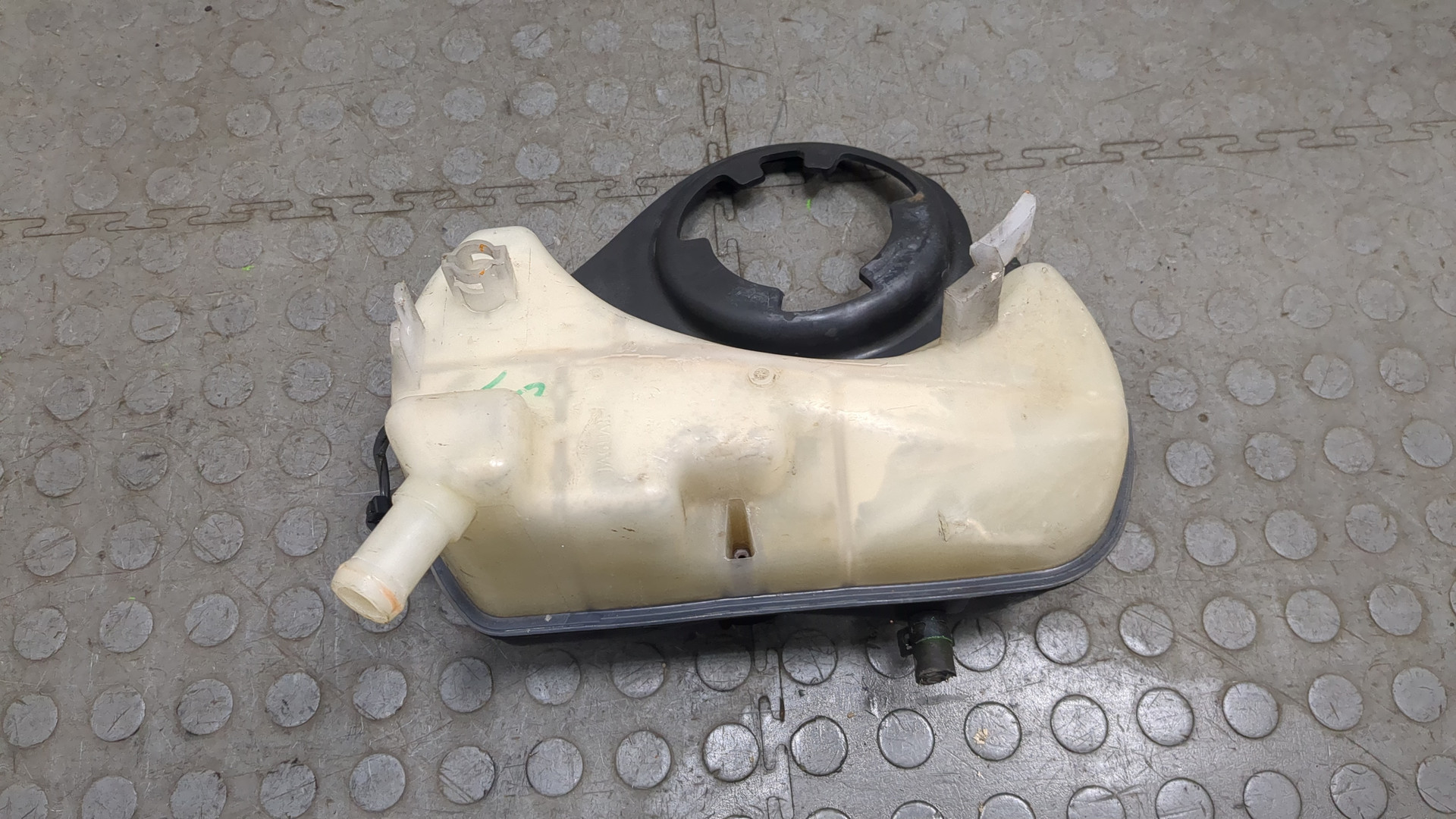 Бачок расширительный